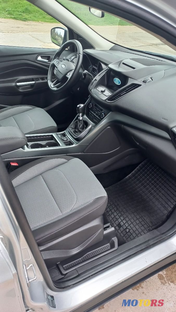 2017' Ford Kuga photo #5