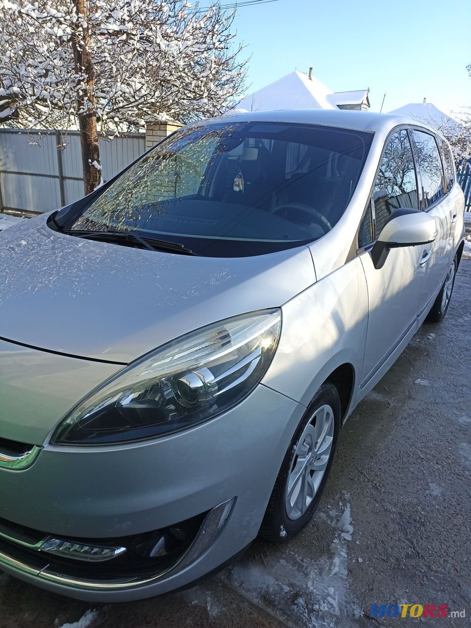 2012' Renault Grand Scenic photo #4