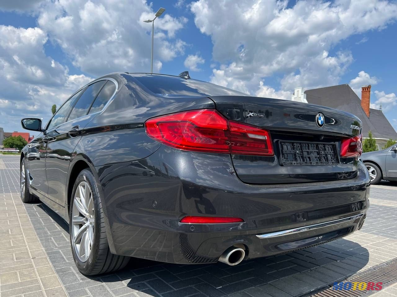 2019' BMW 5 Series photo #4