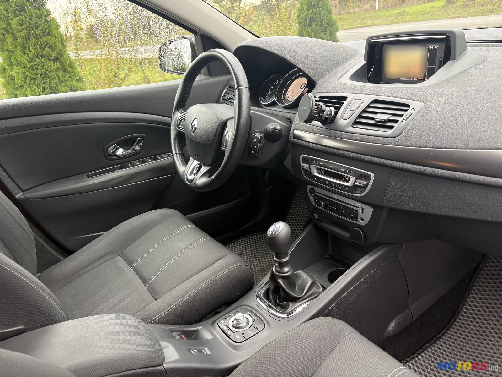 2013' Renault Megane photo #5