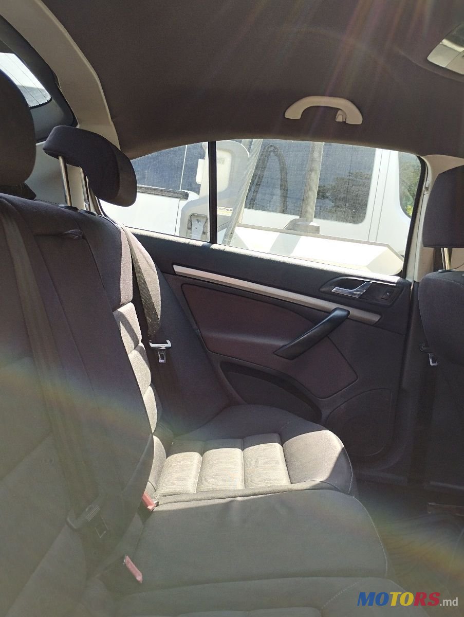 2005' Skoda Octavia photo #6