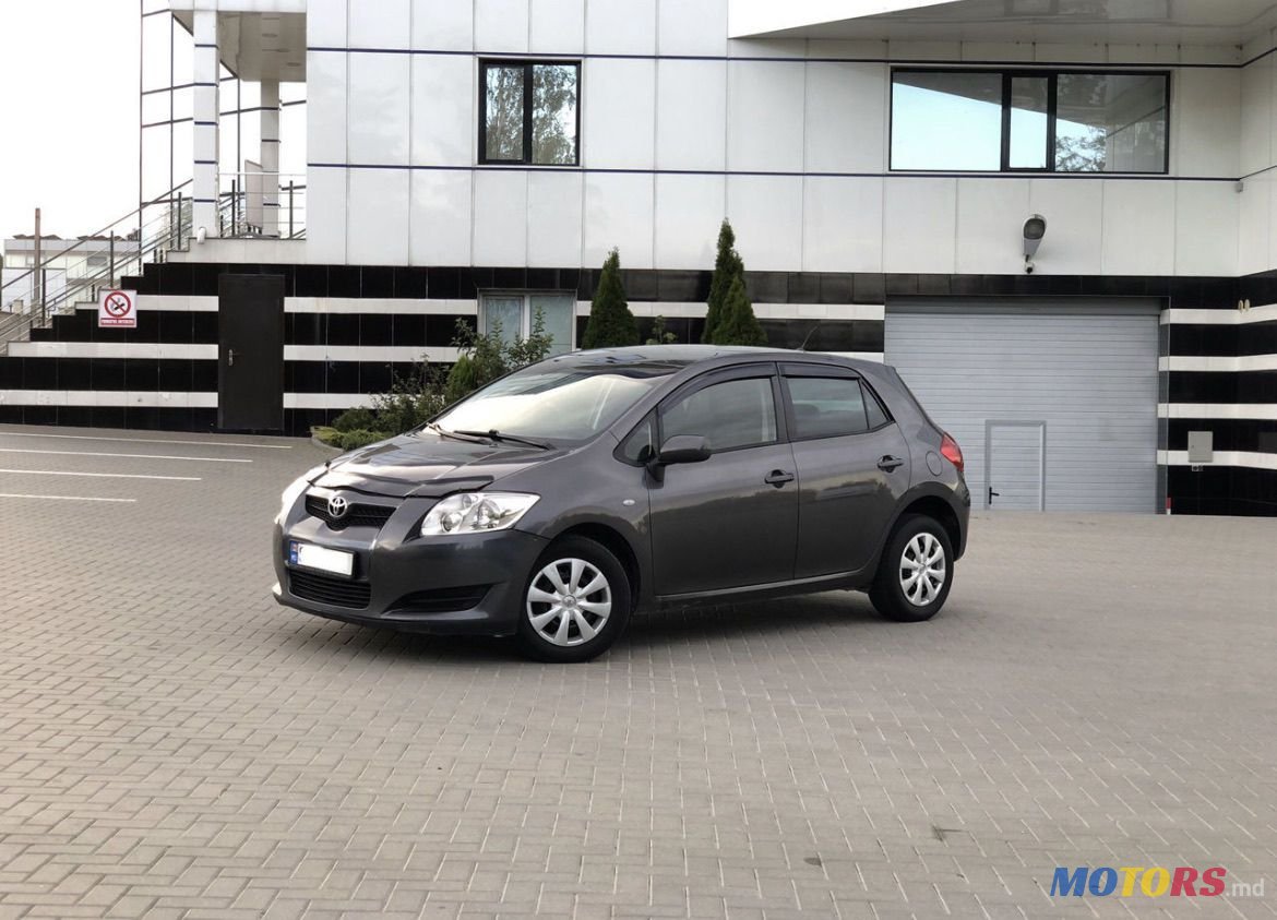 2008' Toyota Auris photo #1