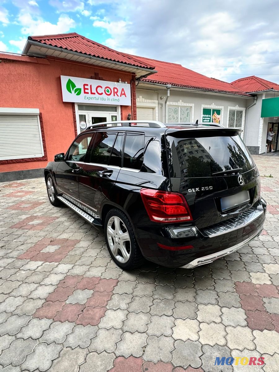 2014' Mercedes-Benz GLK-Class photo #6