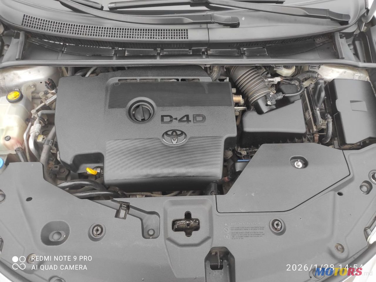 2011' Toyota Avensis photo #6