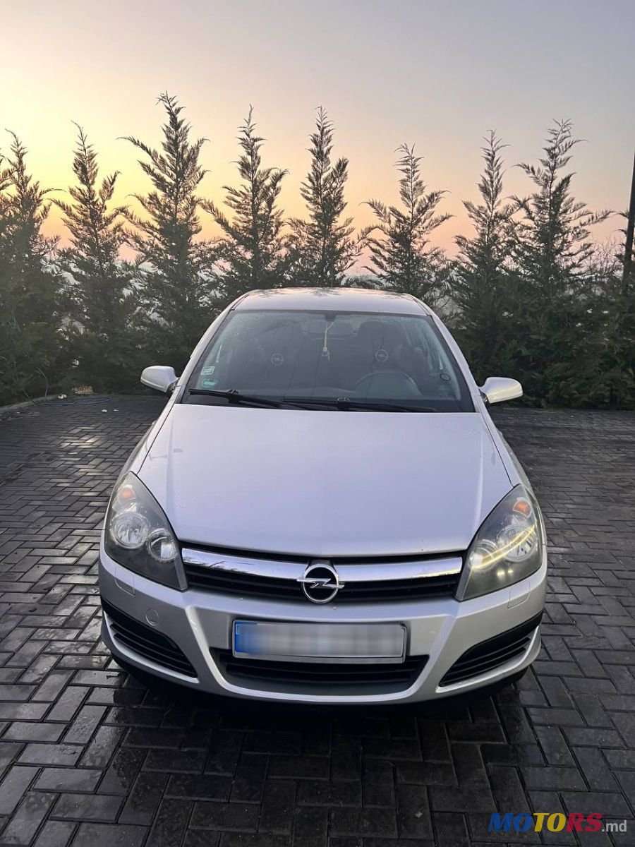 2006' Opel Astra photo #1
