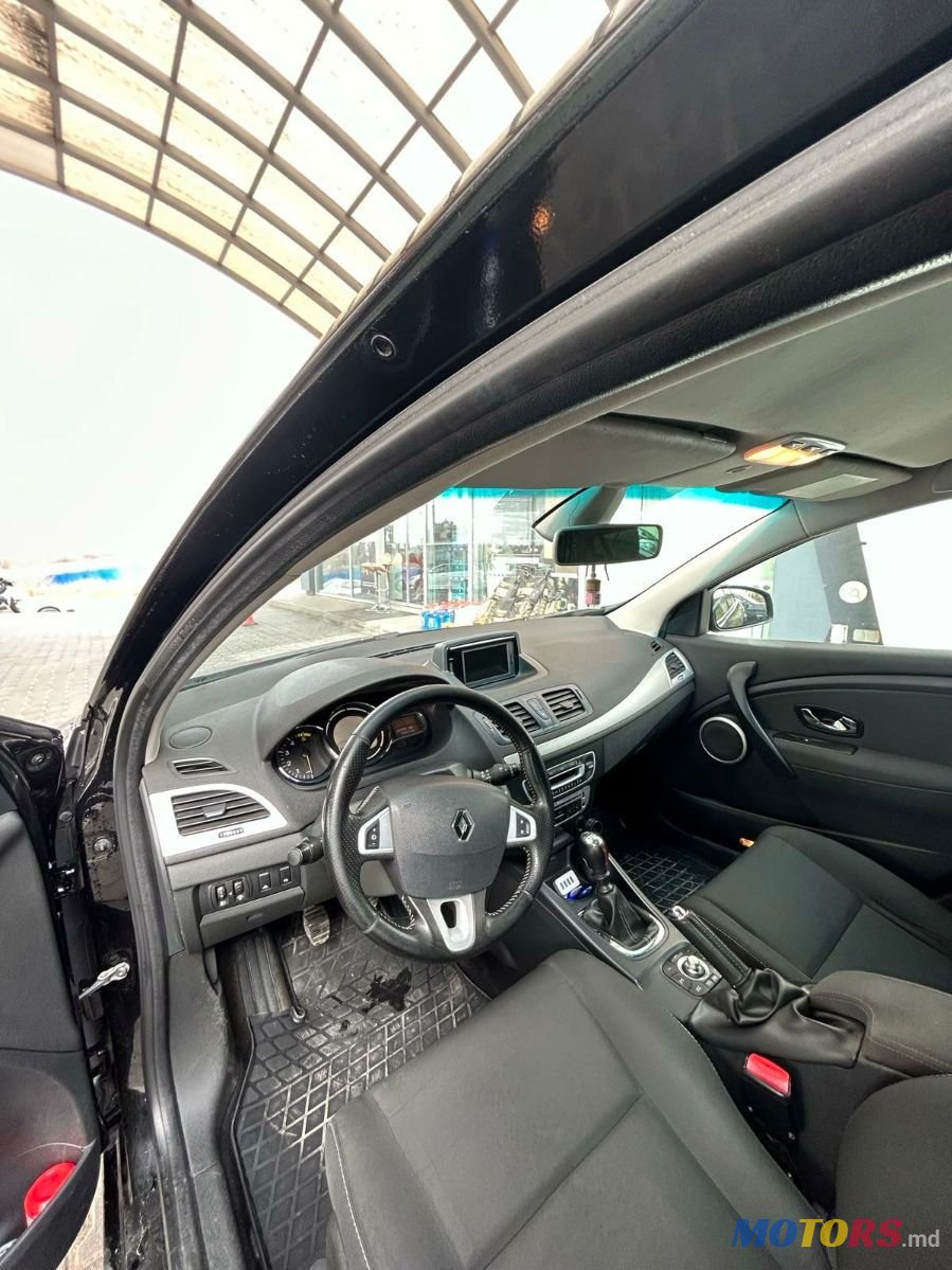 2012' Renault Megane photo #6