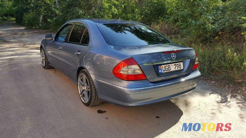 2007' Mercedes-Benz E photo #2