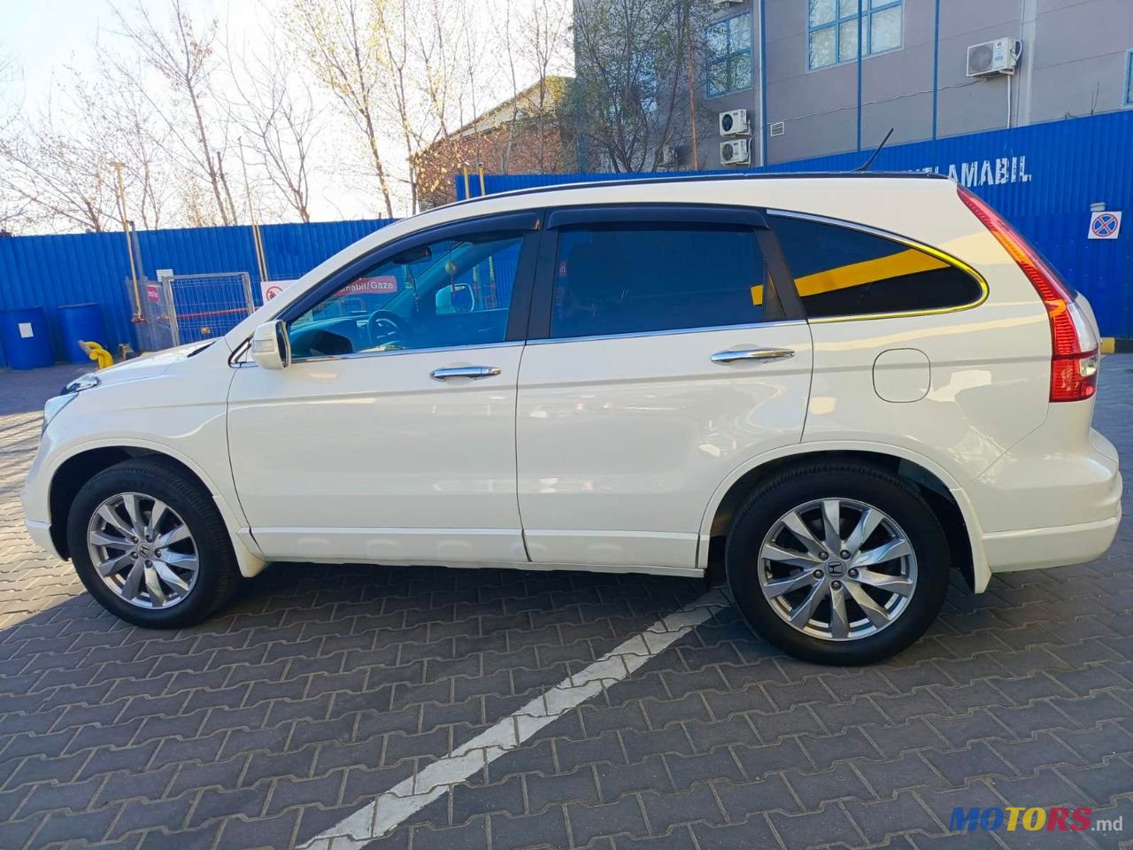 2010' Honda CR-V photo #5