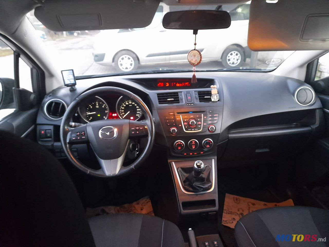 2011' Mazda 5 photo #4