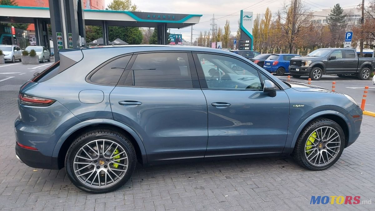 2019' Porsche Cayenne photo #4