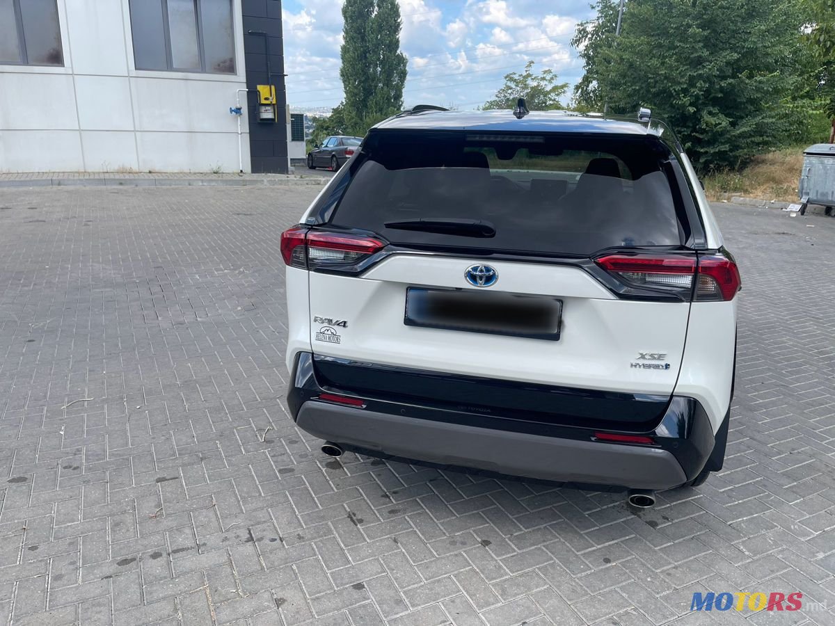 2021' Toyota RAV4 photo #4