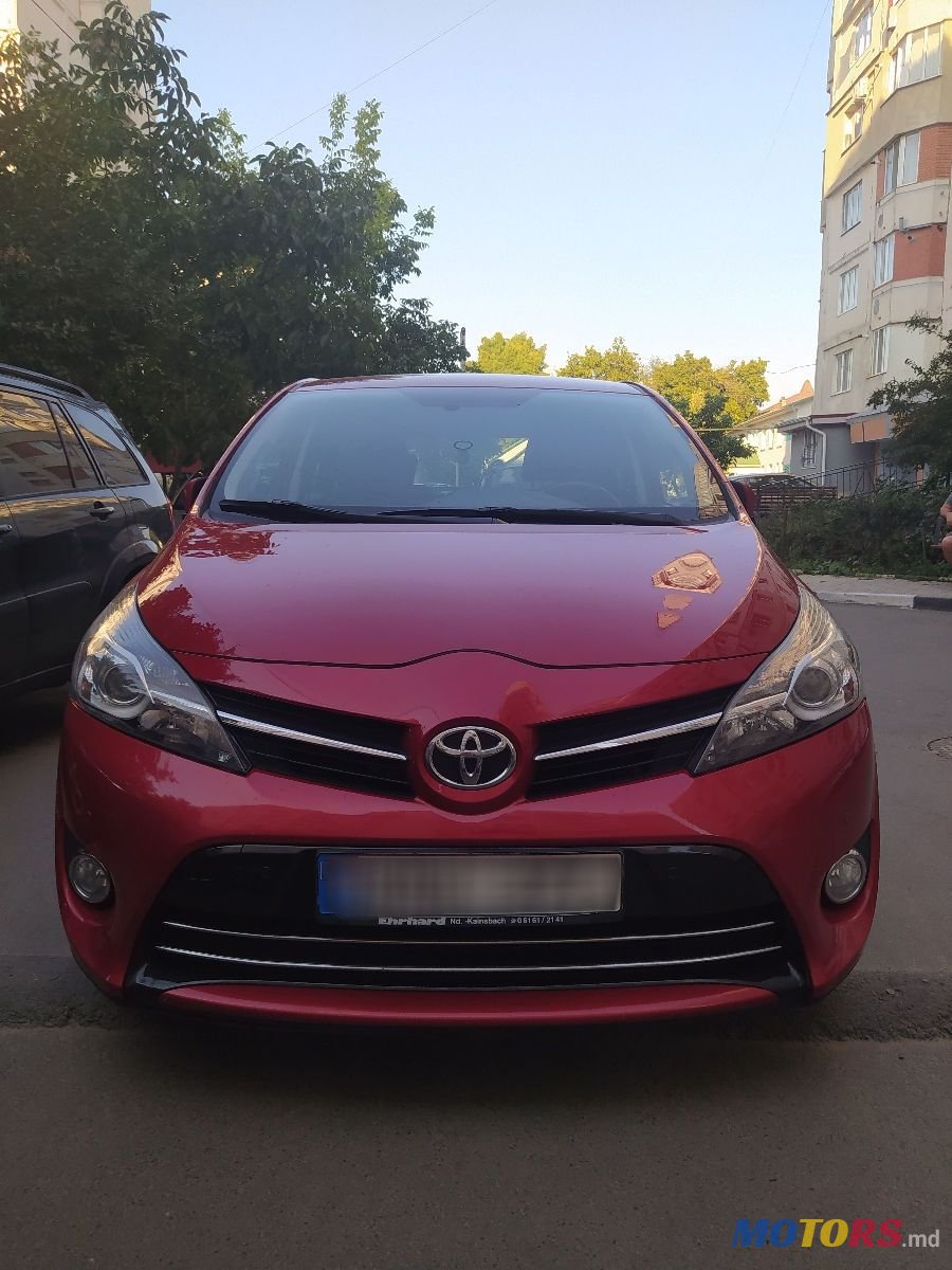 2013' Toyota Verso photo #1