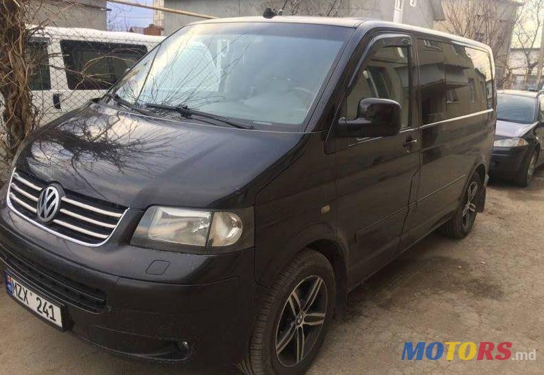 2004' Volkswagen Multivan photo #1