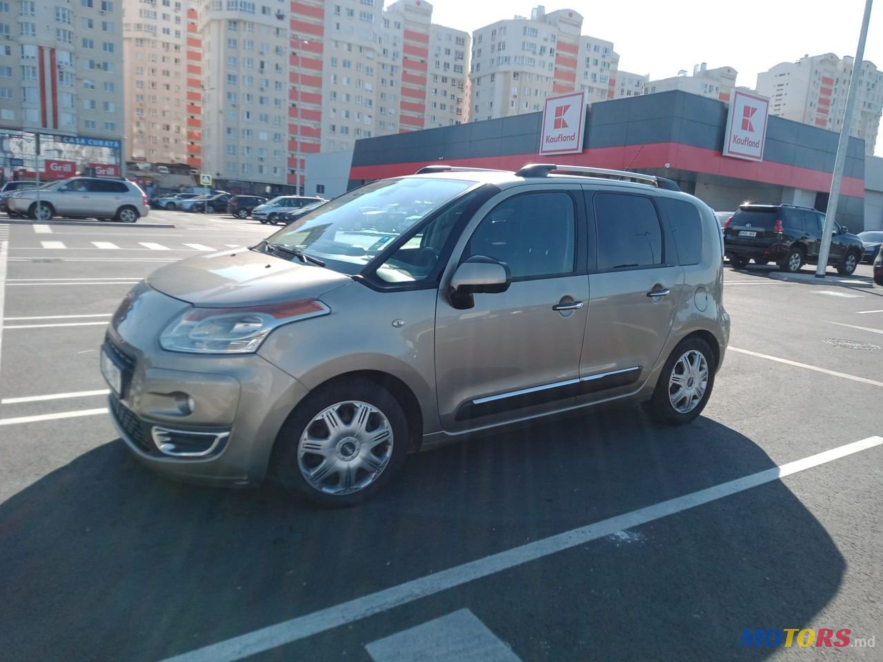 2009' Citroen C3 Picasso photo #4