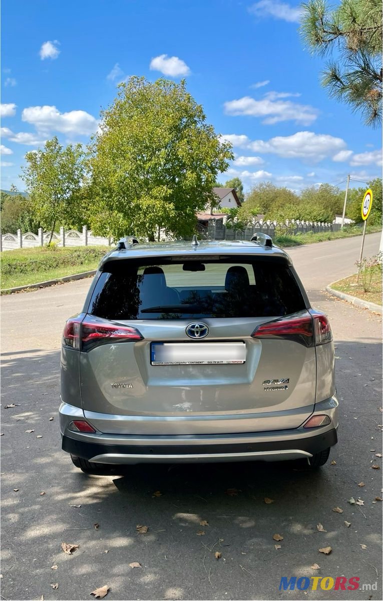 2018' Toyota RAV4 photo #4