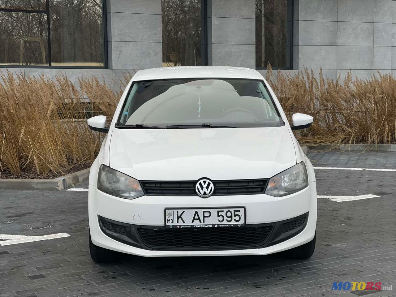 2010' Volkswagen Polo photo #3