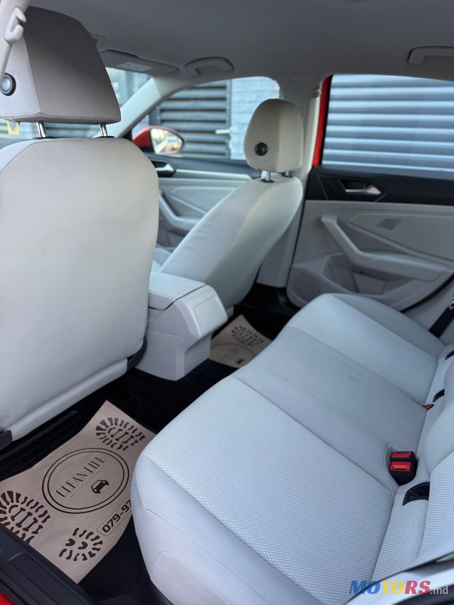 2018' Volkswagen Jetta photo #5