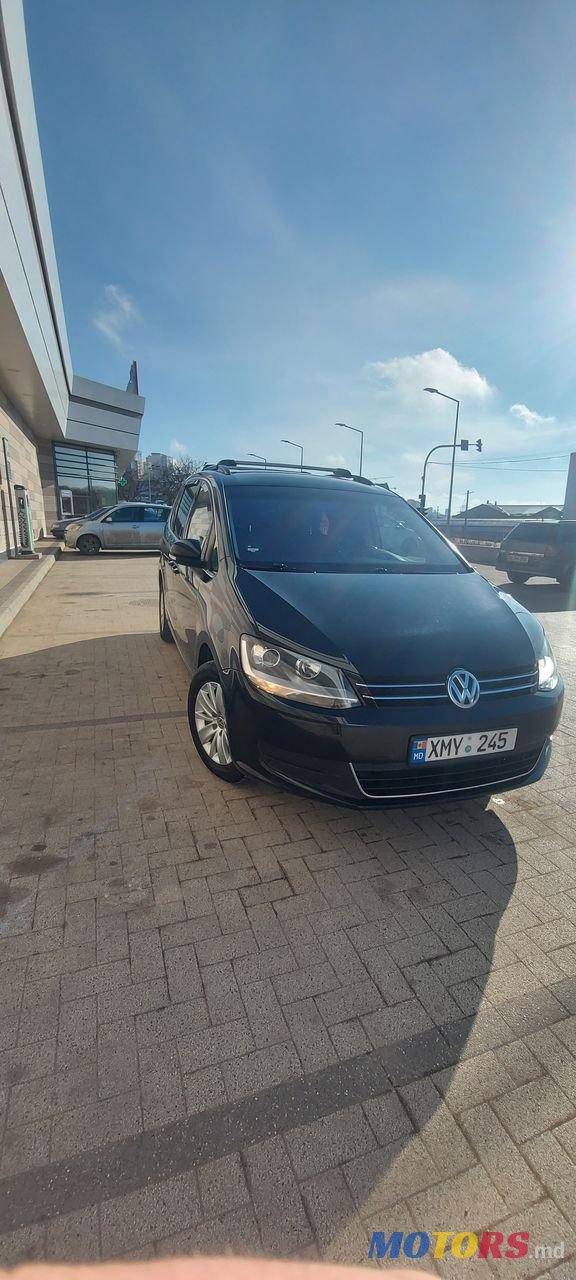 2015' Volkswagen Sharan photo #1