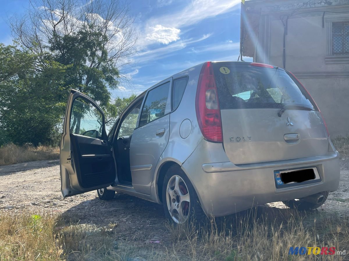 2006' Mitsubishi Colt photo #5