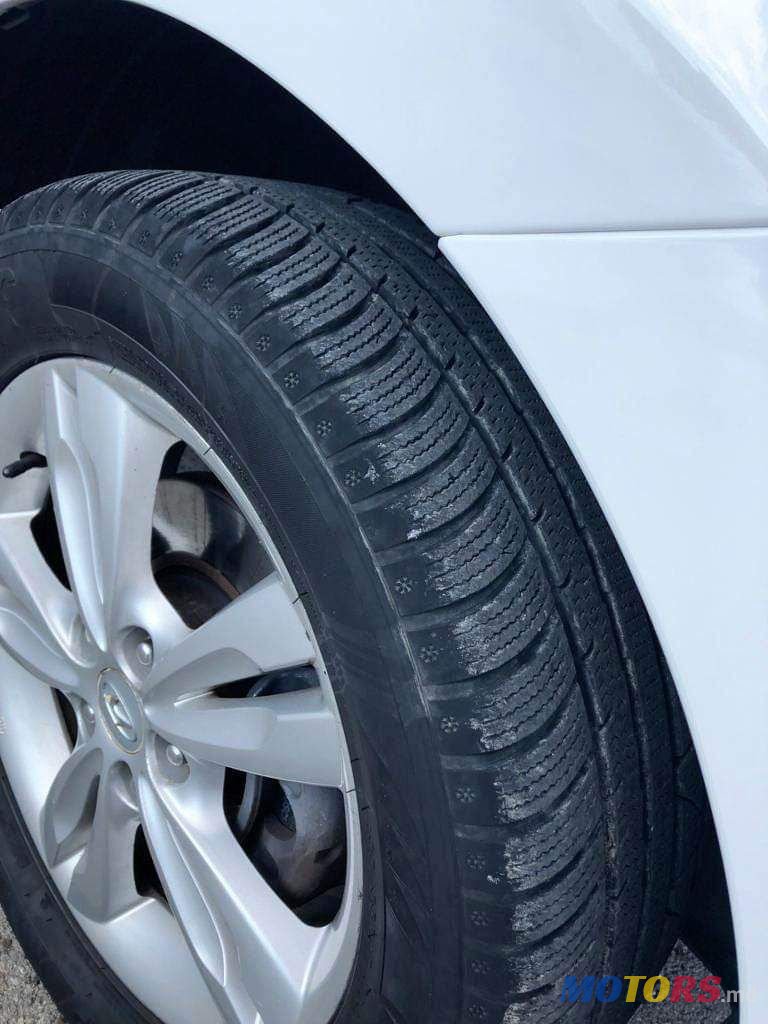 2010' Hyundai Tucson photo #6