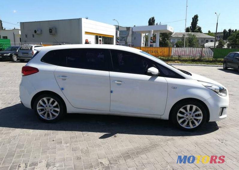 2013' Kia Carens photo #1