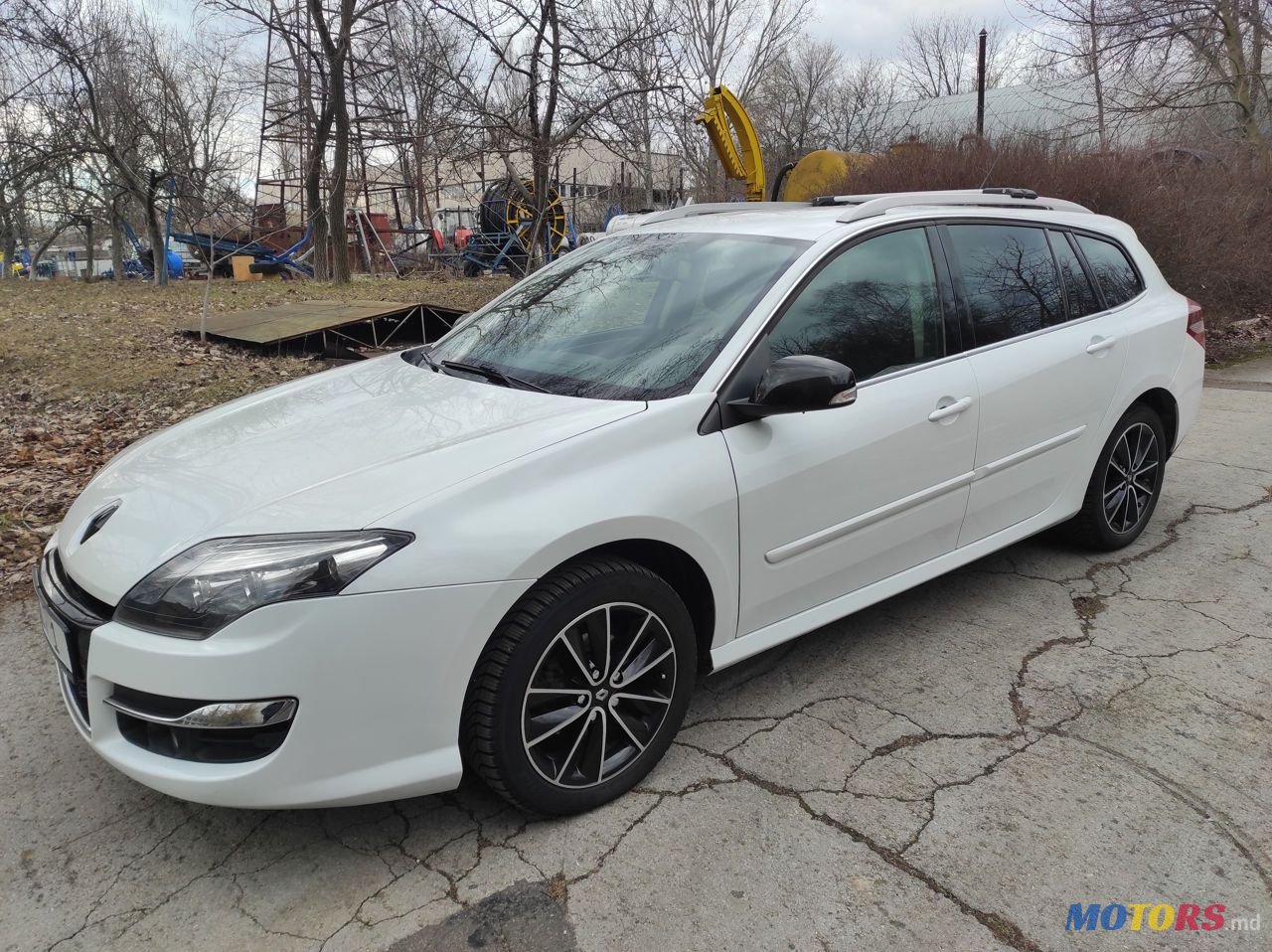 2013' Renault Laguna photo #2