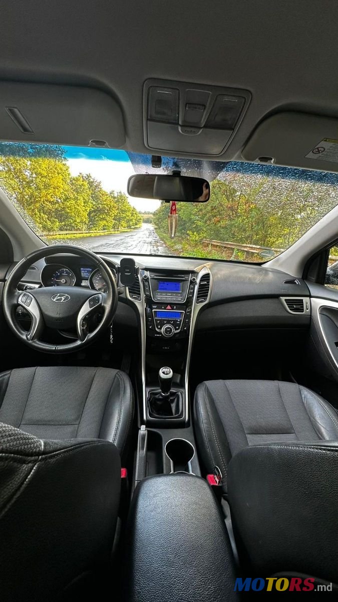 2012' Hyundai i30 photo #4