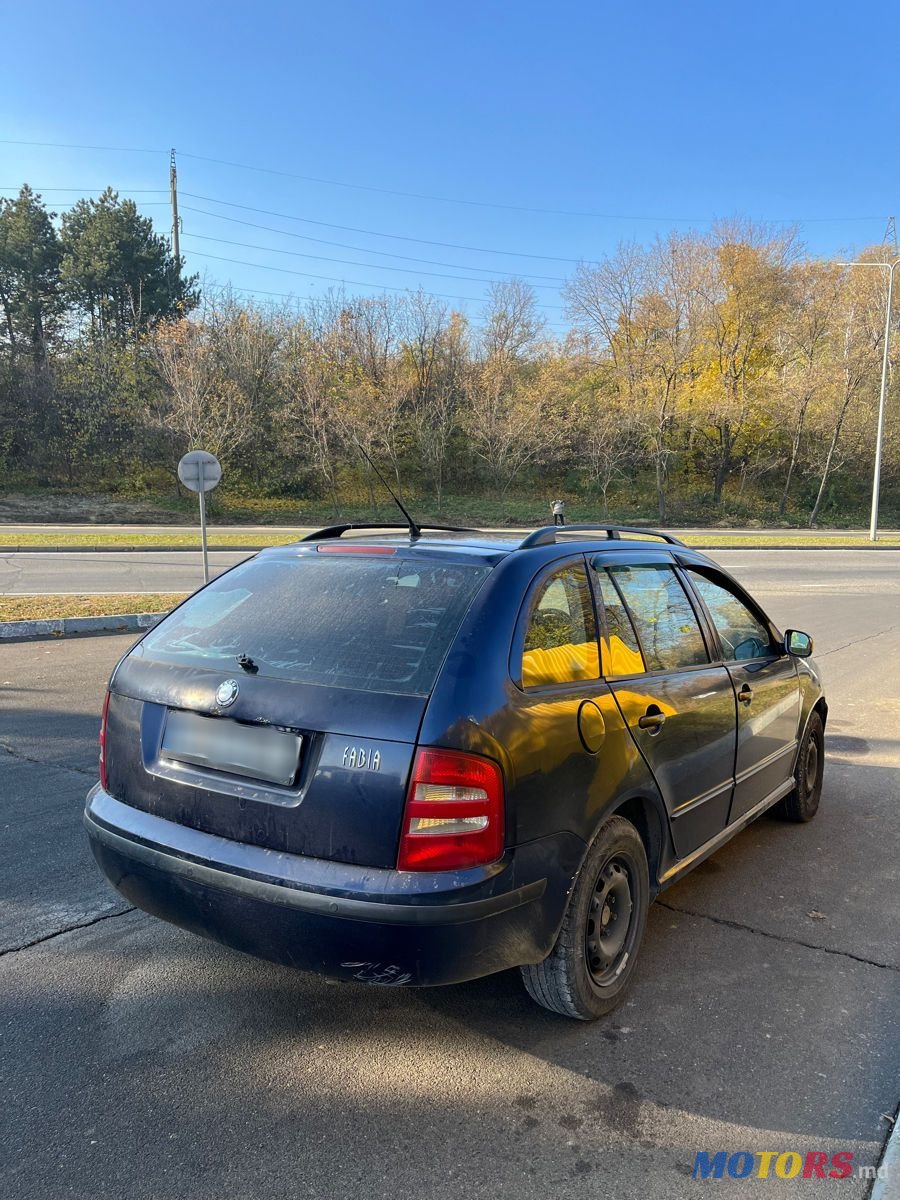 2004' Skoda Fabia photo #2