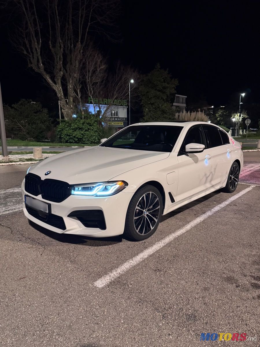 2021' BMW 5 Series photo #1