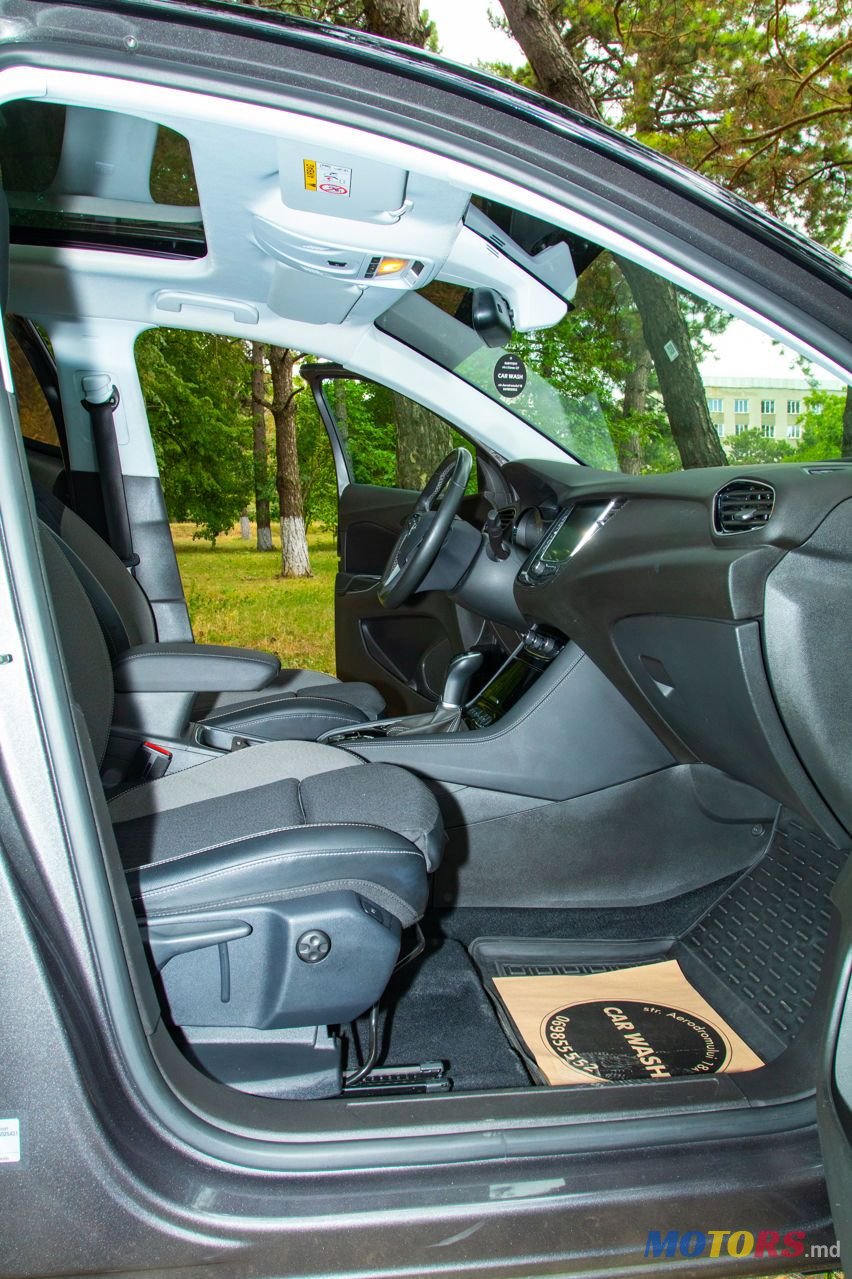 2020' Opel Grandland X photo #6