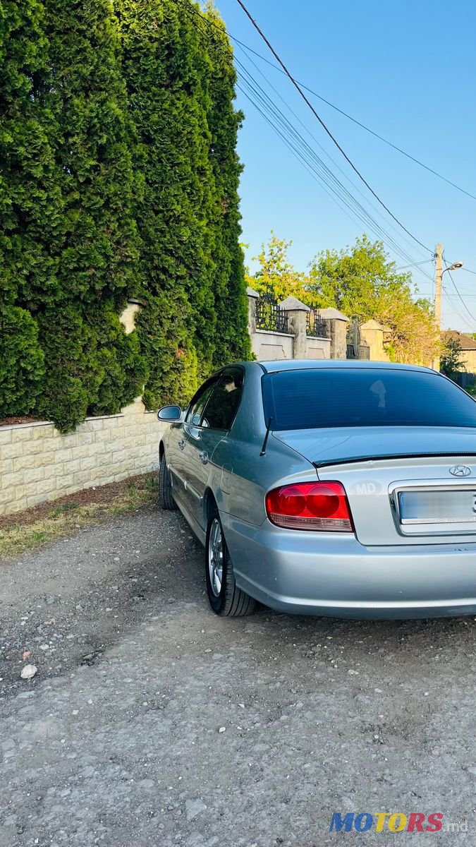 2002' Hyundai Sonata photo #1