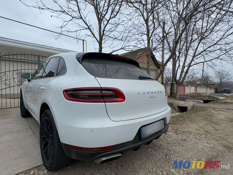 2017' Porsche Macan photo #3