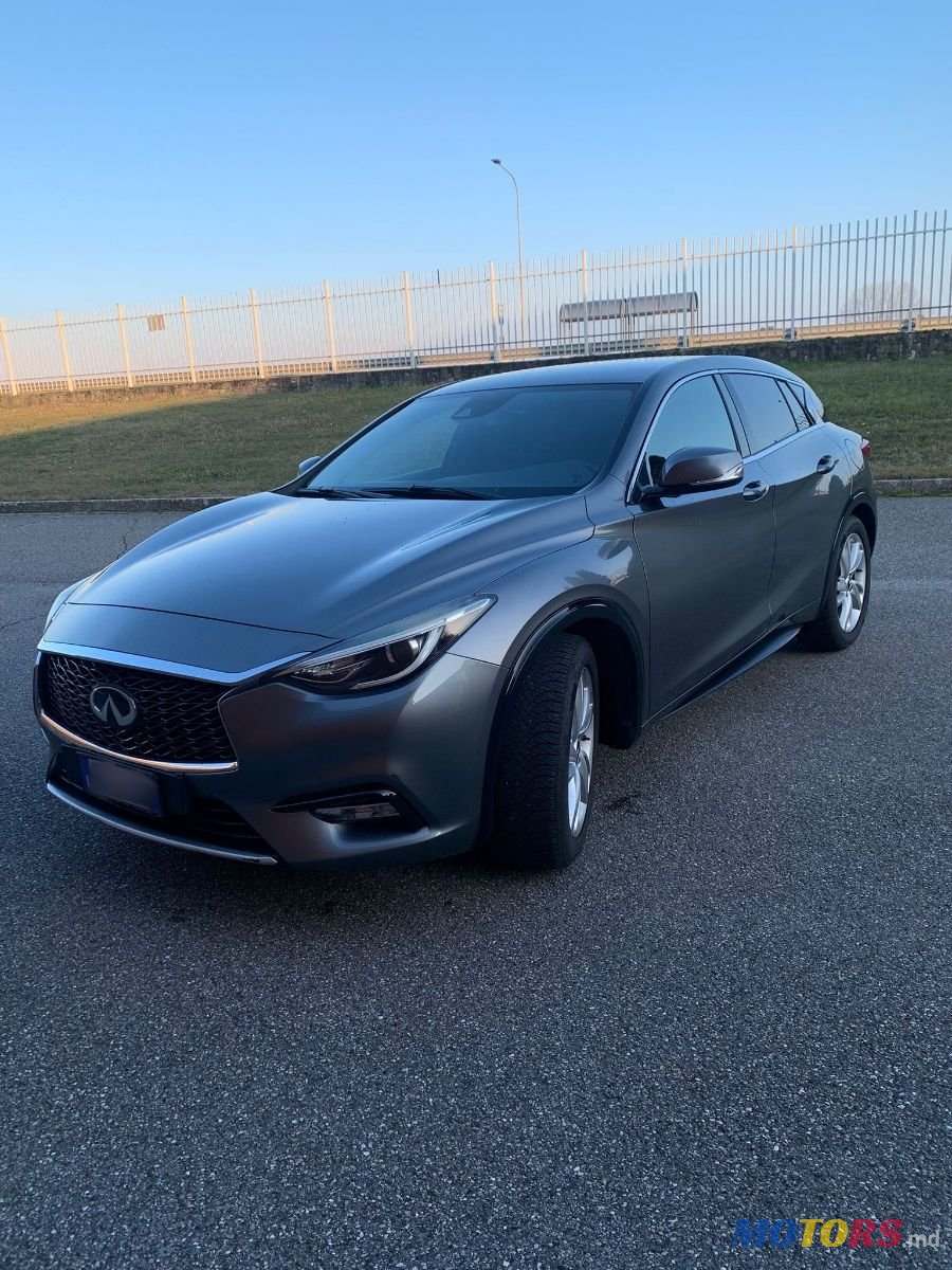 2016' Infiniti QX30 photo #4