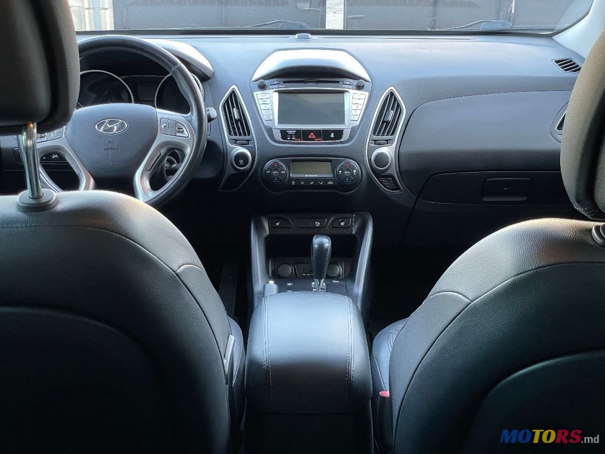 2012' Hyundai ix35 photo #5
