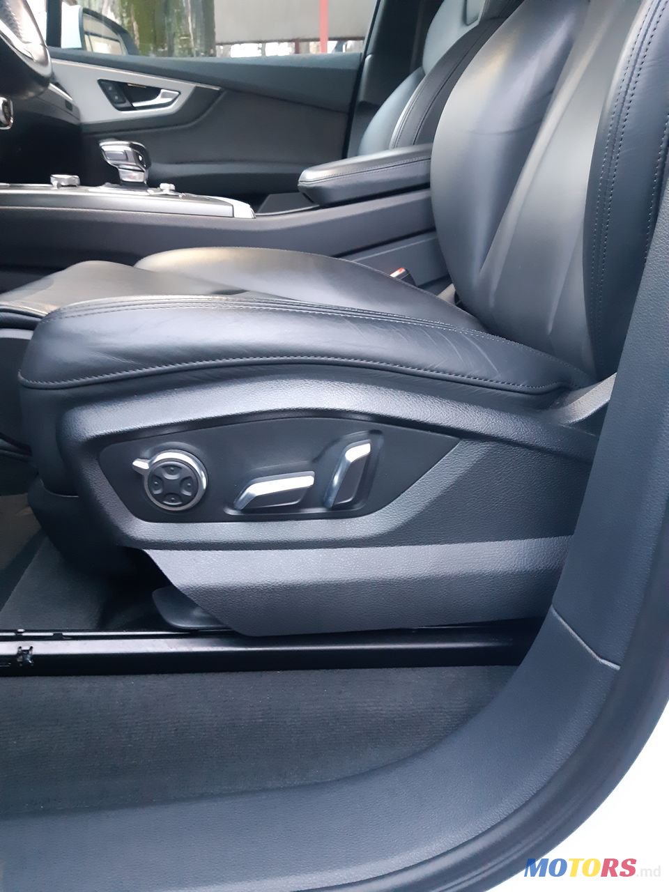 2017' Audi Q7 photo #5