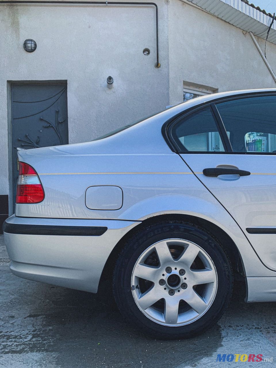 2004' BMW 3 Series photo #2