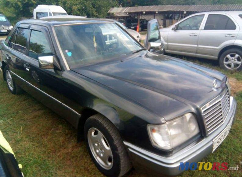 1994' Mercedes-Benz 124 photo #1