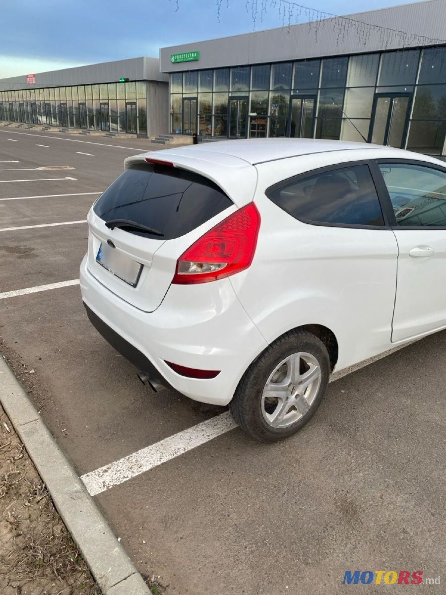 2009' Ford Fiesta photo #4