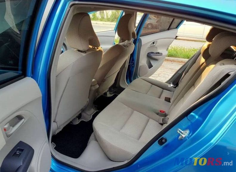 2009' Honda Insight photo #1