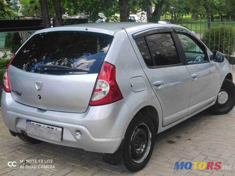 2010' Dacia Sandero photo #5