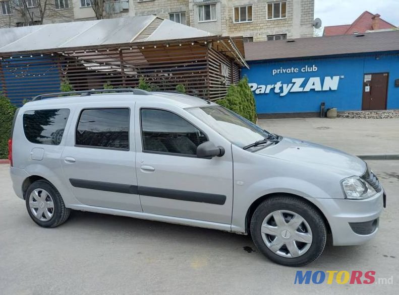 2009' Dacia Logan Mcv photo #2
