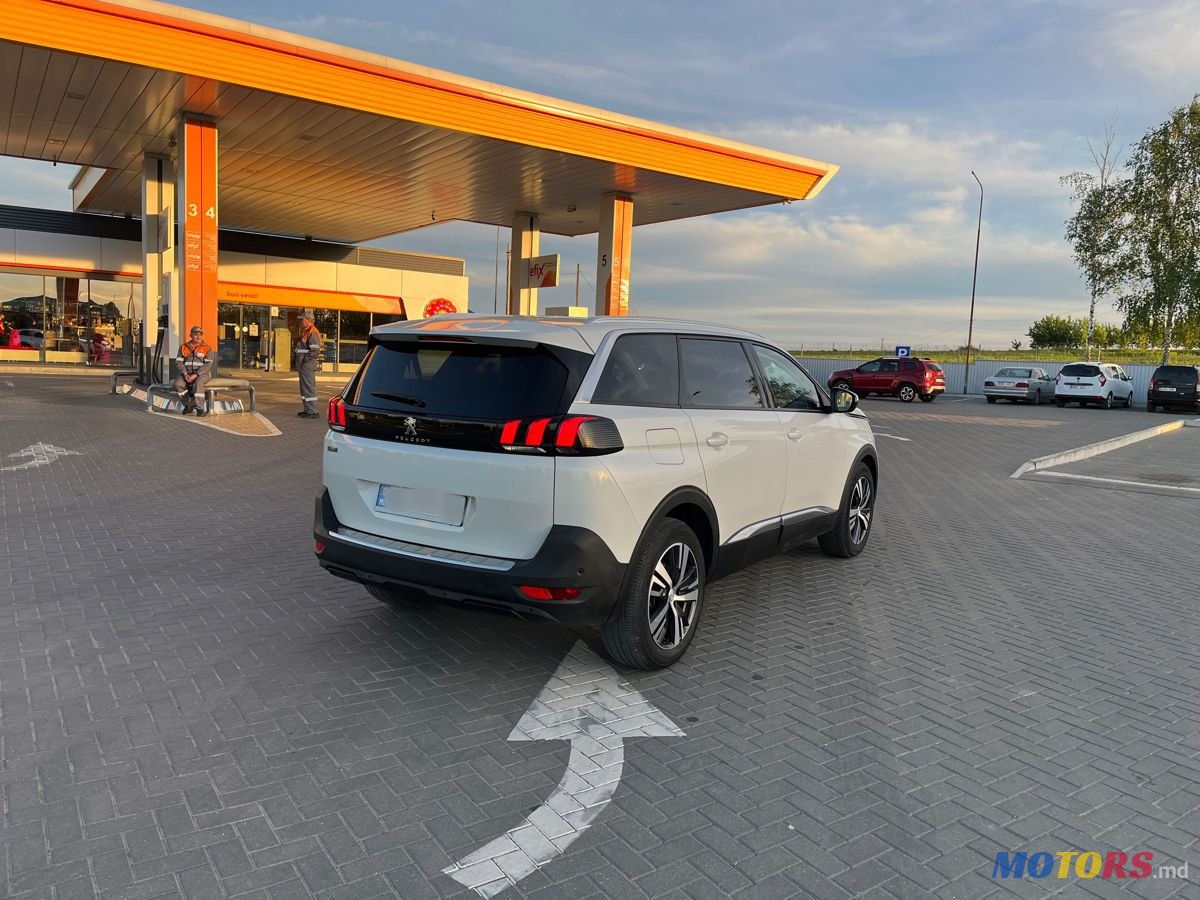 2018' Peugeot 5008 photo #5