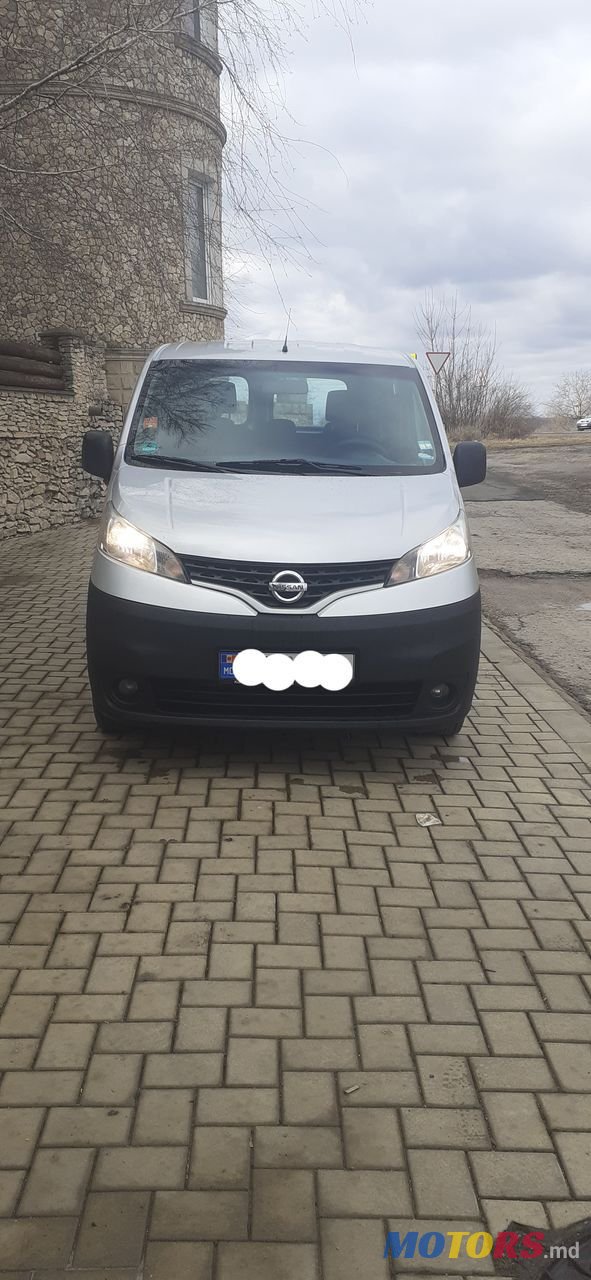 2012' Nissan Nv200 photo #1