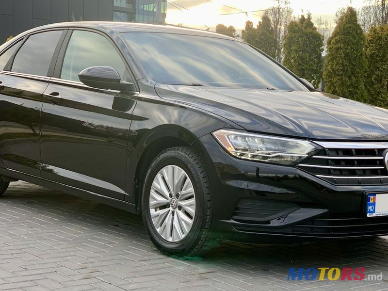 2018' Volkswagen Jetta photo #2