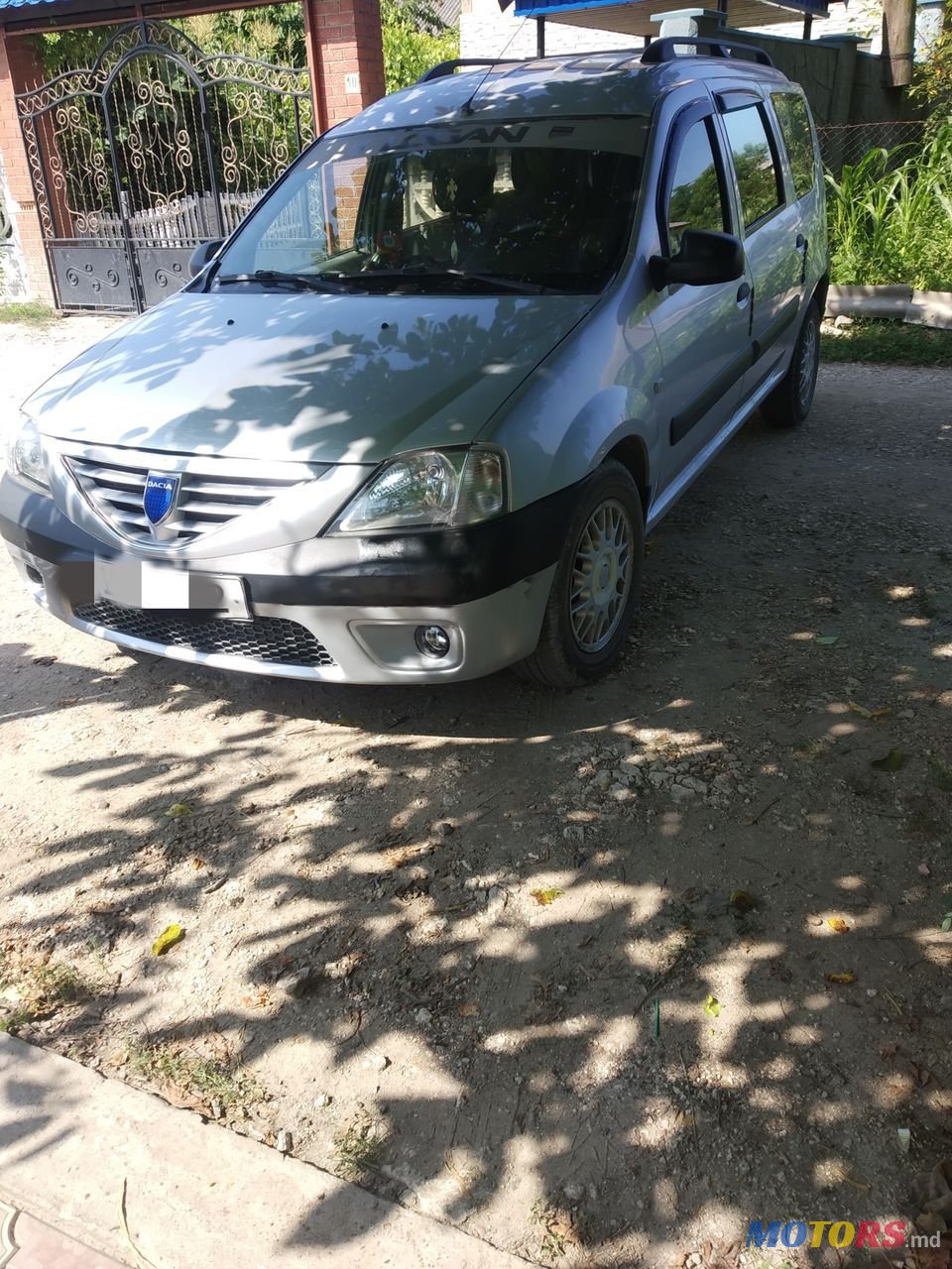 2008' Dacia Logan Mcv photo #1