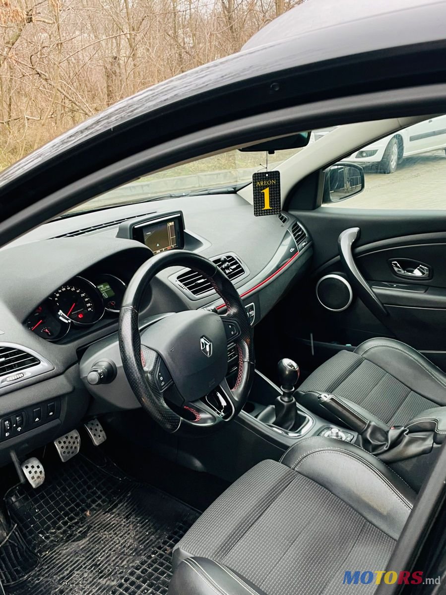 2012' Renault Megane photo #6