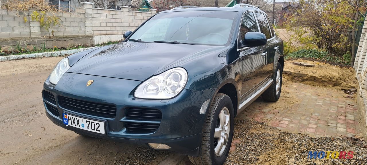 2005' Porsche Cayenne photo #1