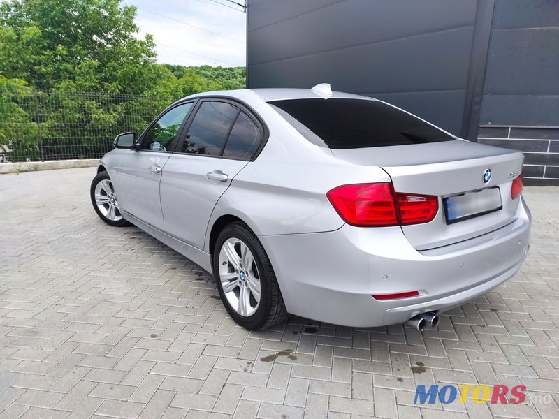 2015' BMW 3 Series photo #4