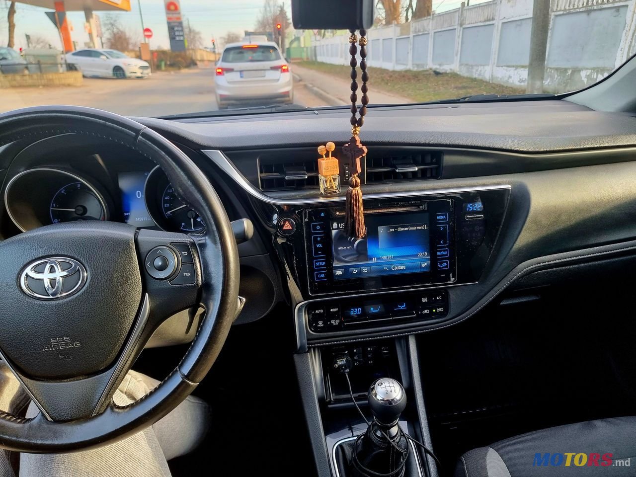 2017' Toyota Auris photo #2