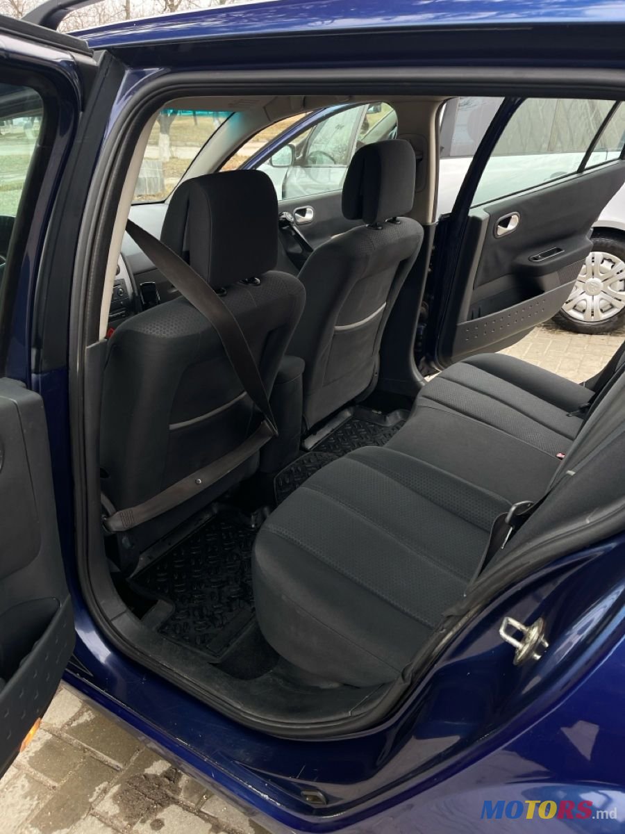 2004' Renault Megane photo #4